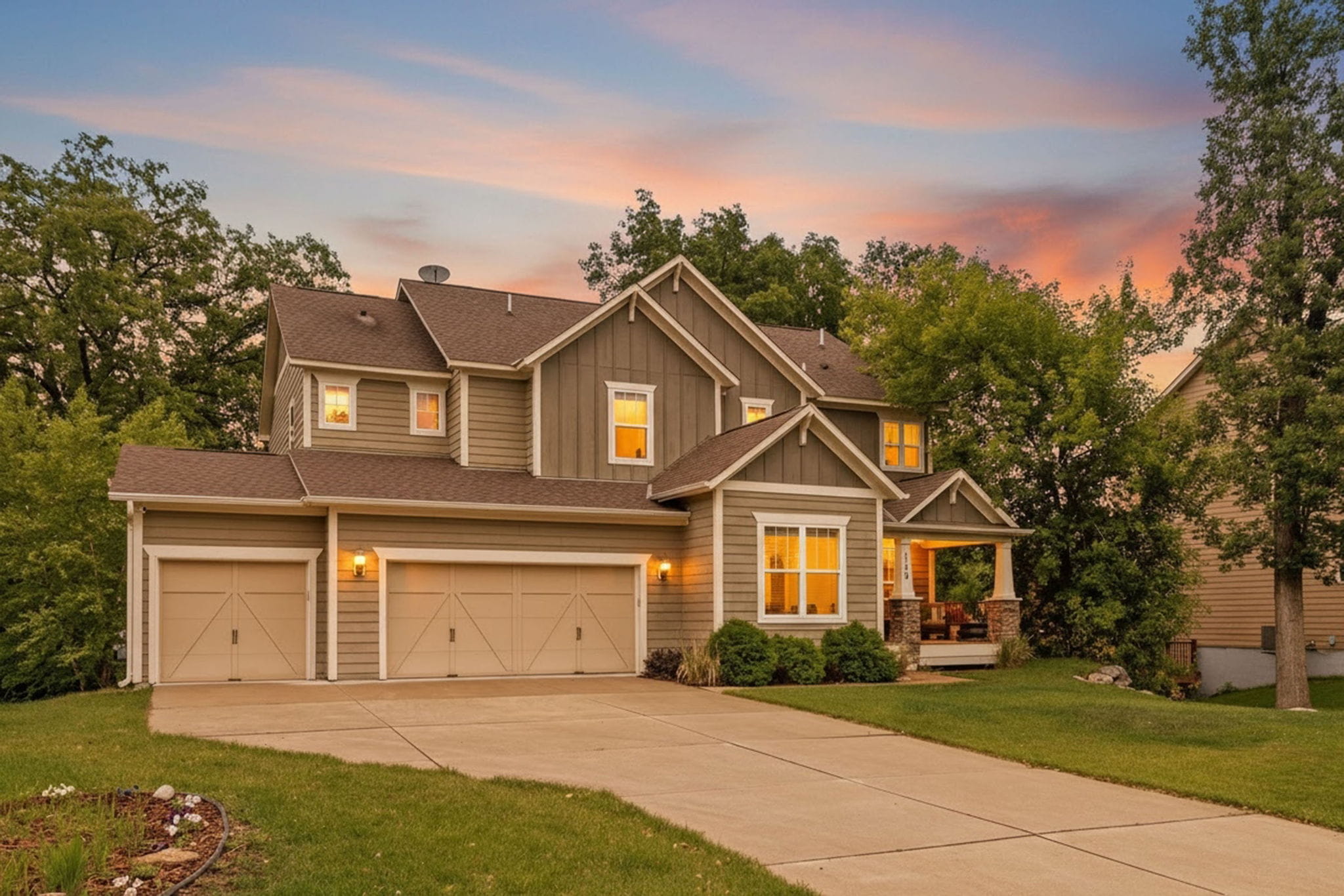 1179 Maple Lane W, Roseville — exterior